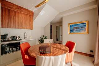 Курортные отели ĀNANTI Resort, Residences & Beach Club Свети-Стефан Двухуровневые апартаменты-7
